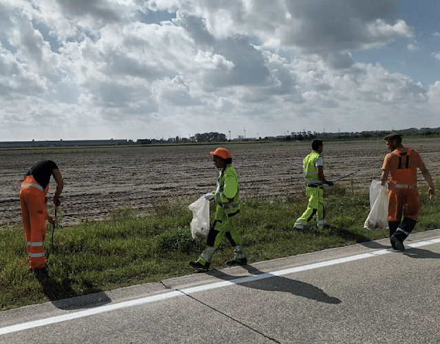 SEABRIDGE - a dynamic and sustainable-conscious company in the port of Antwerp and Zeebrugge - is once again contributing to the reduction of litter and the plastic soup in September this year and thus contributes to a cleaner living environment.