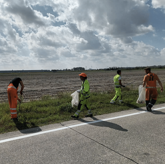 SEABRIDGE - a dynamic and sustainable-conscious company in the port of Antwerp and Zeebrugge - is once again contributing to the reduction of litter and the plastic soup in September this year and thus contributes to a cleaner living environment.